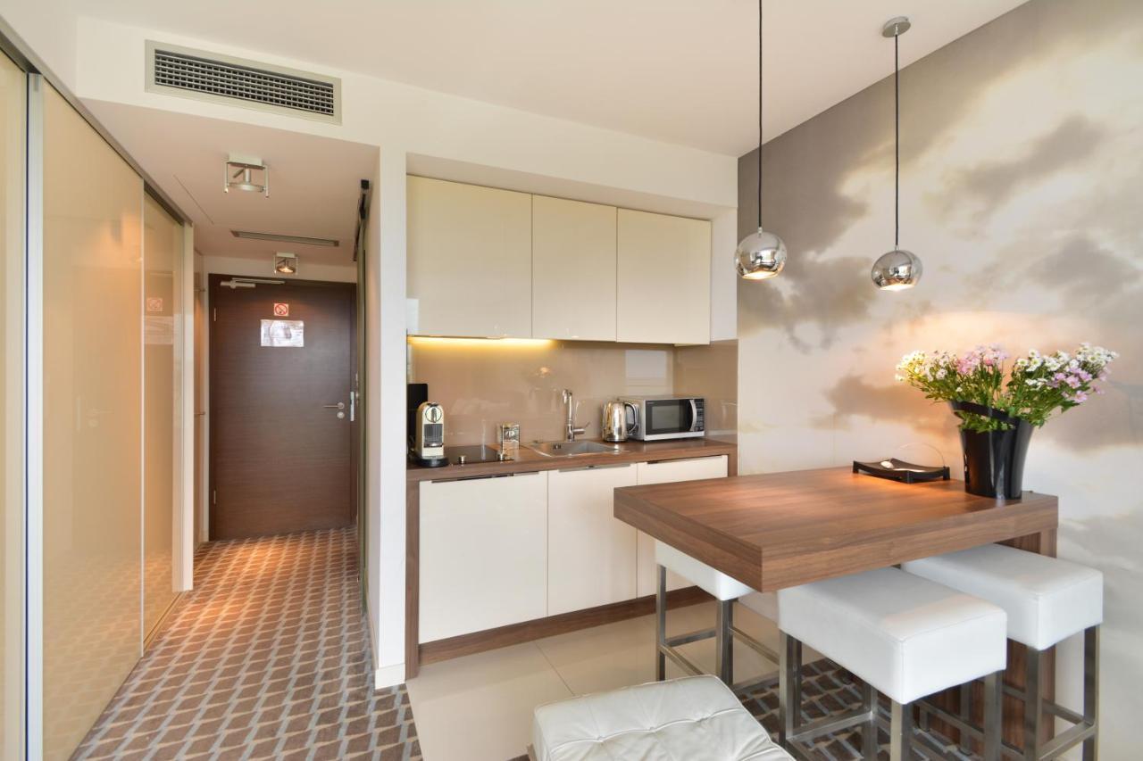 Marine Hotel apartament prywatny studio widok na morze basen sauna jacuzzi Kołobrzeg Exterior foto